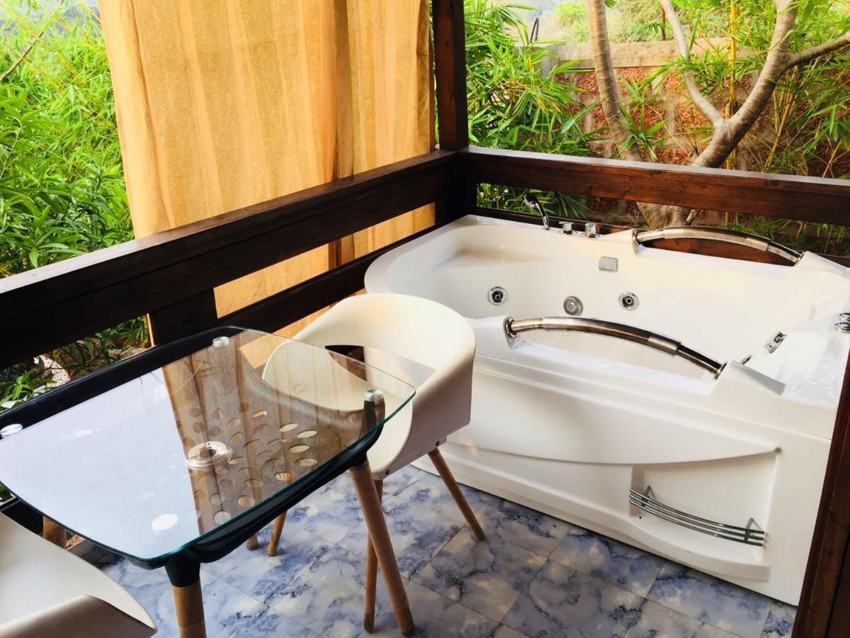 Rock Forest Goa Honeymoon Cottages Calangute Dış mekan fotoğraf